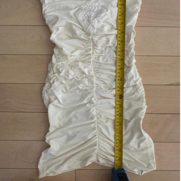 Vintage-style Y2K cream top with ruched front and diamond-stitched detail - Picture 5 of 6